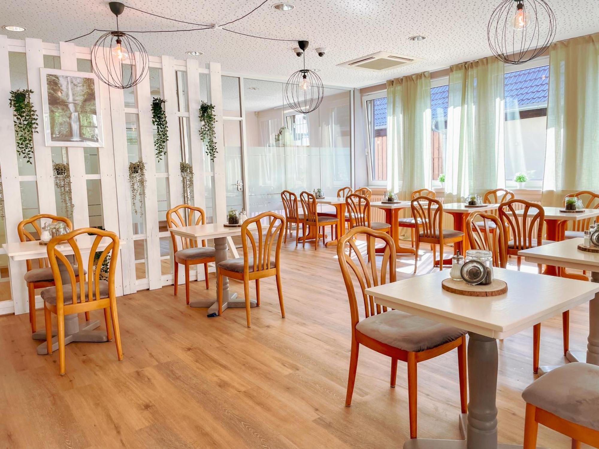 Landhotel Engel & Kreuz Gaggenau Eksteriør bilde